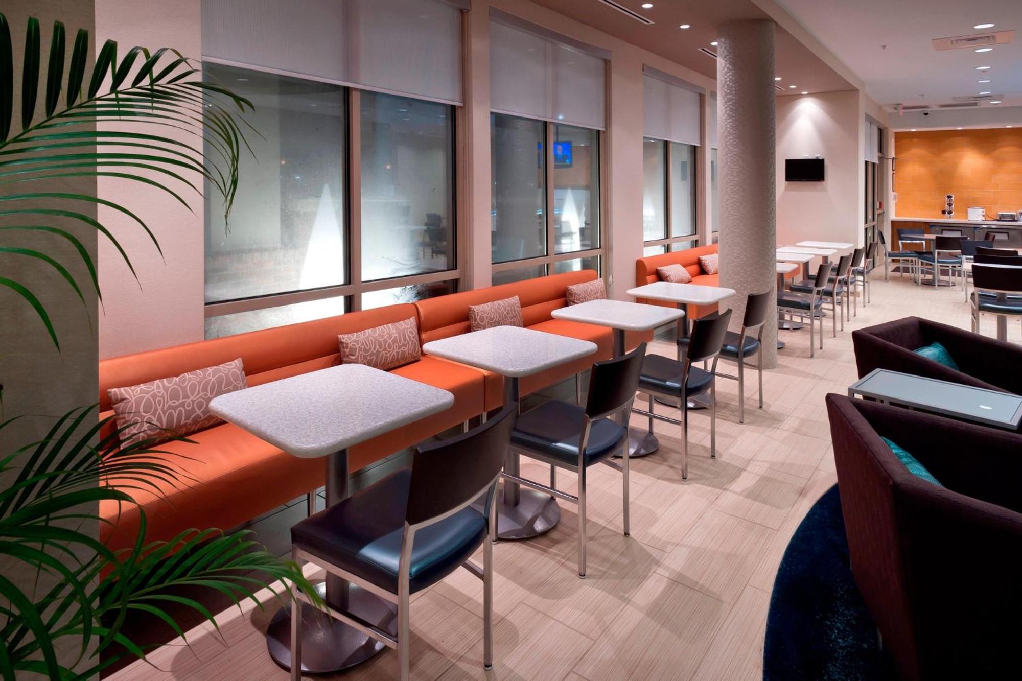 Springhill Suites By Marriott Lafayette South At River Ranch Екстериор снимка
